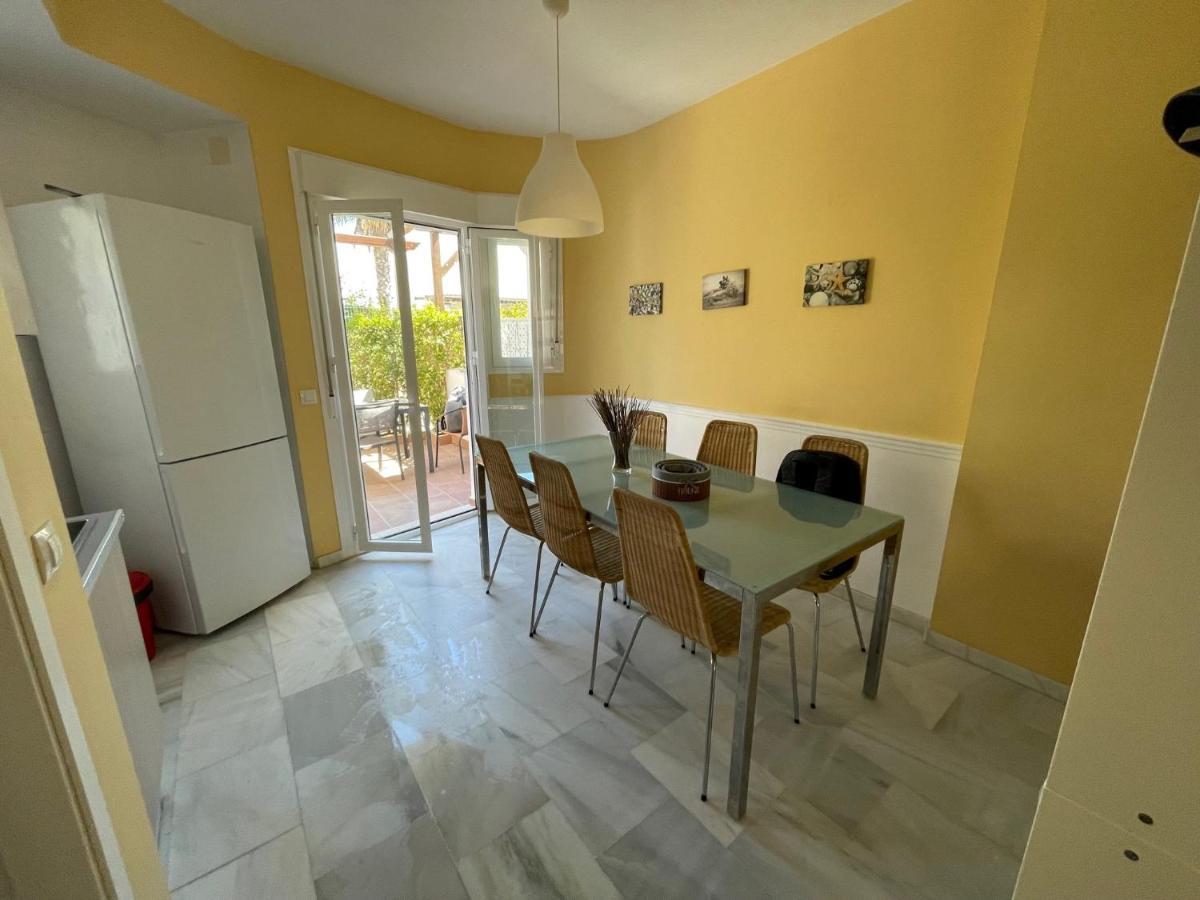 Hochwertiges Haus In Wunderschoener Golf Anlage Am Meer 罗塔 外观 照片