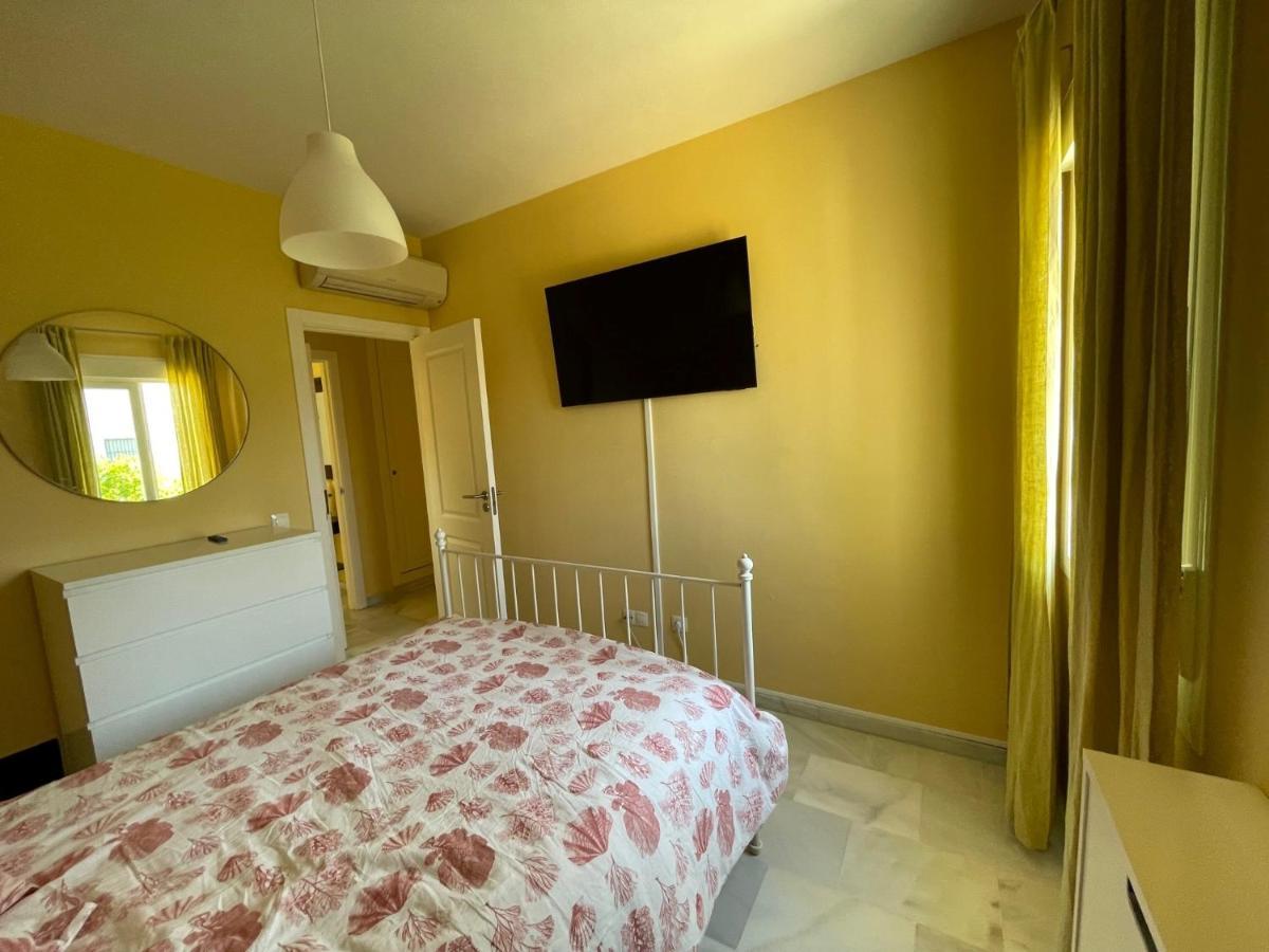 Hochwertiges Haus In Wunderschoener Golf Anlage Am Meer 罗塔 外观 照片
