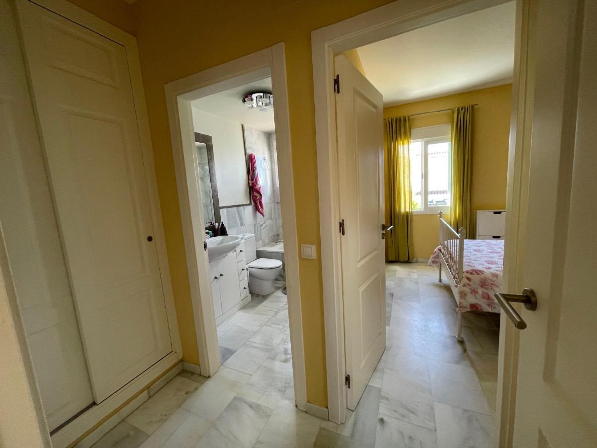 Hochwertiges Haus In Wunderschoener Golf Anlage Am Meer 罗塔 外观 照片